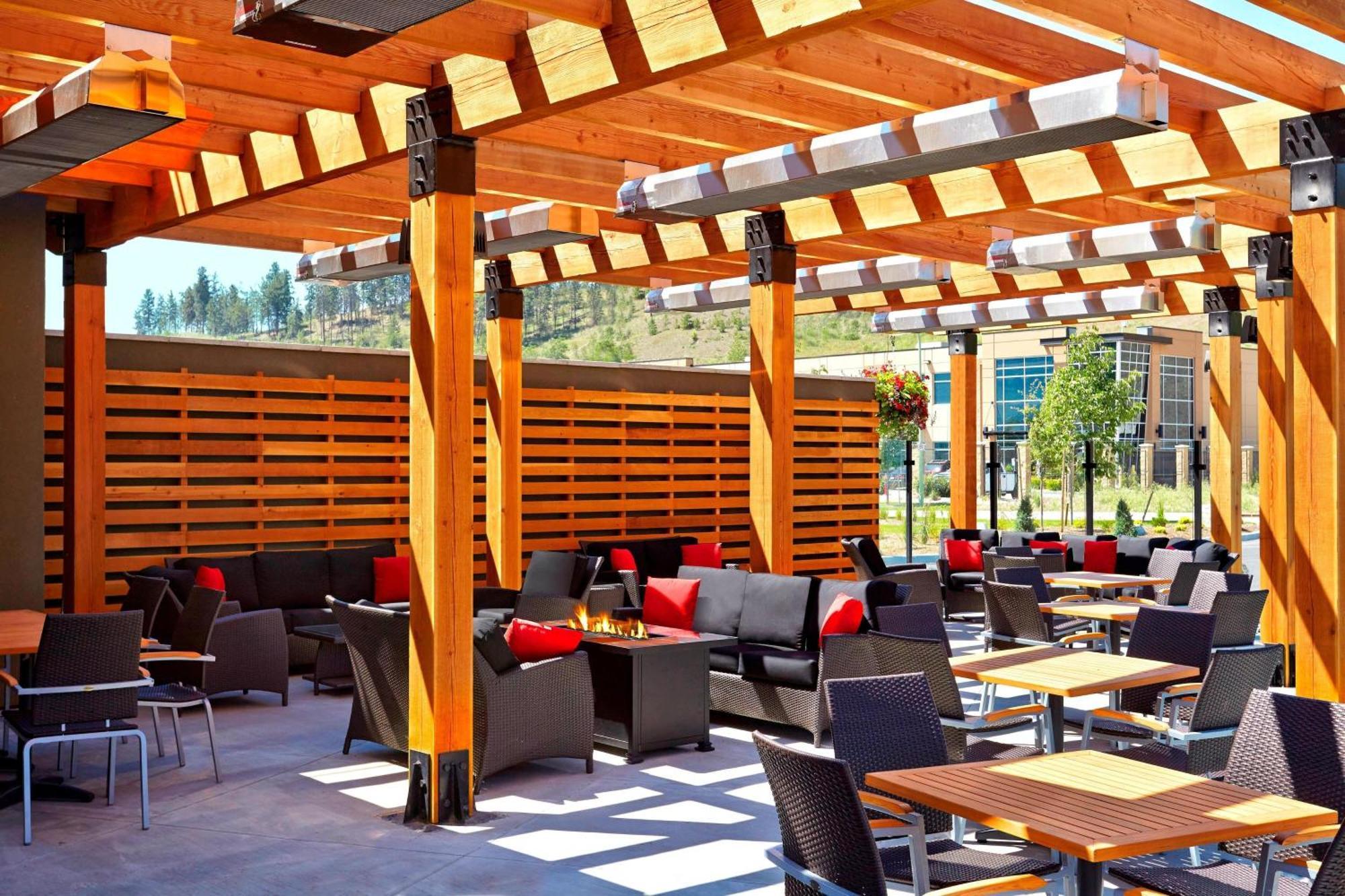 Four Points By Sheraton Kelowna Airport Exterior photo