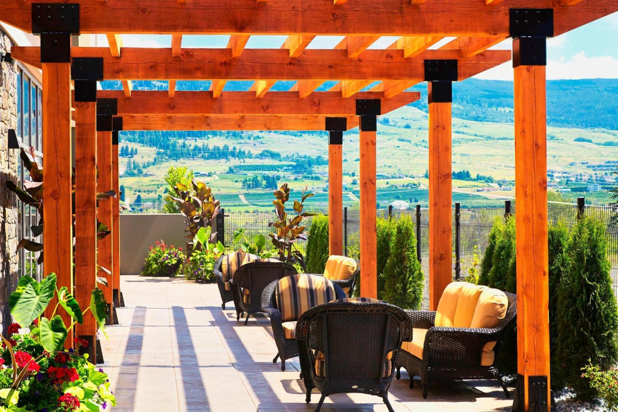 Four Points By Sheraton Kelowna Airport Exterior photo